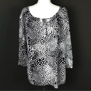 Talbots Women XL Black & White Floral Top Pleated Rayon Lightweight Pullover